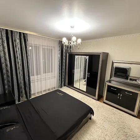 Eleon Apartment Uman Exterior photo